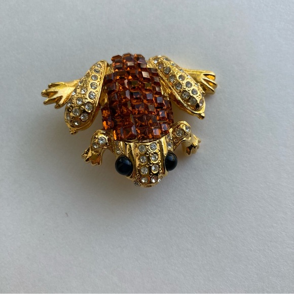 Frog Brooch - Picture 1 of 4